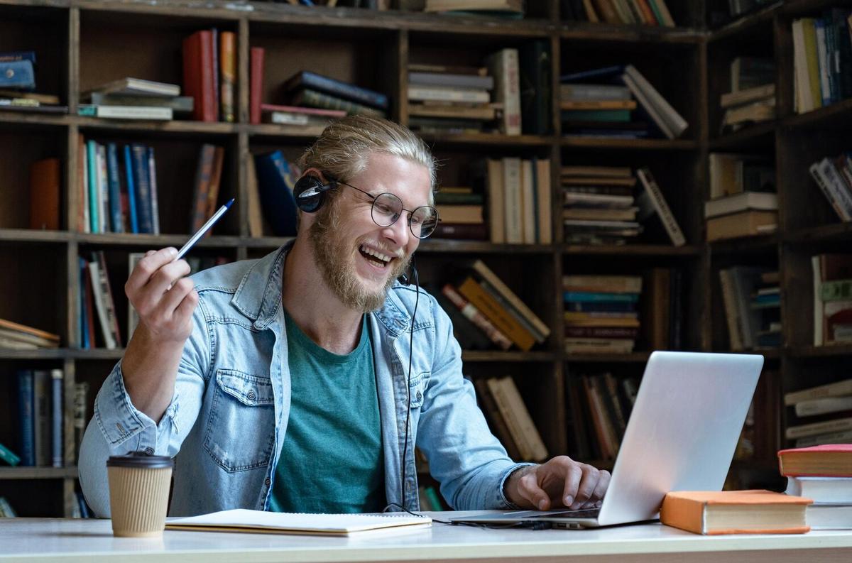 Evaluating the Effectiveness of MOOCs in Skill Development
